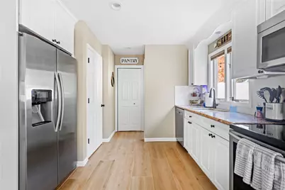 31 Fallen Leaf Road, Holbrook, NY 11741 - Photo 11