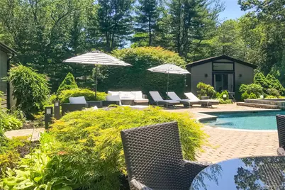 108 Bacon Road, Old Westbury, NY 11568 - Photo 33