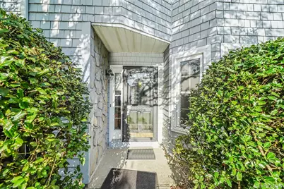 113 Lakebridge Drive N, Kings Park, NY 11754 - Photo 3