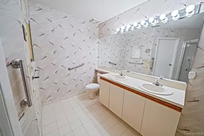 113 Lakebridge Drive N, Kings Park, NY 11754 - Photo 11