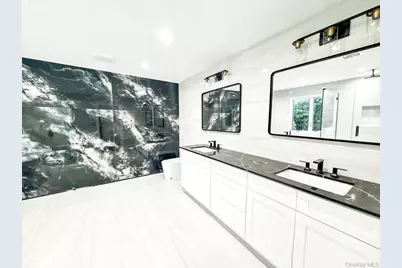 6 Clearmeadow Court, Woodbury, NY 11797 - Photo 15