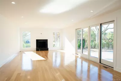 6 Clearmeadow Court, Woodbury, NY 11797 - Photo 9