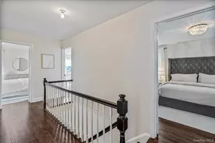 53 Stuart Pl, Manhasset, NY 11030 - Photo 17