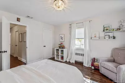 53 Stuart Place, Manhasset, NY 11030 - Photo 23