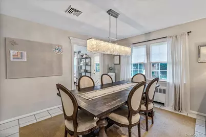 53 Stuart Place, Manhasset, NY 11030 - Photo 11