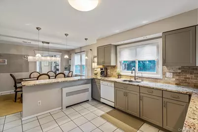 53 Stuart Place, Manhasset, NY 11030 - Photo 13