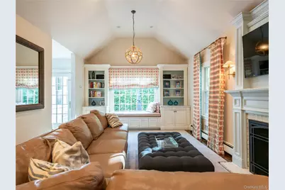 39 Hawthorne Place, Manhasset, NY 11030 - Photo 13