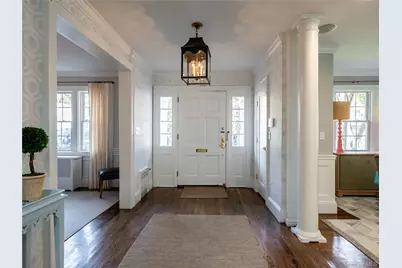 39 Hawthorne Place, Manhasset, NY 11030 - Photo 3