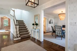 39 Hawthorne Pl, Manhasset, NY 11030 - Photo 5