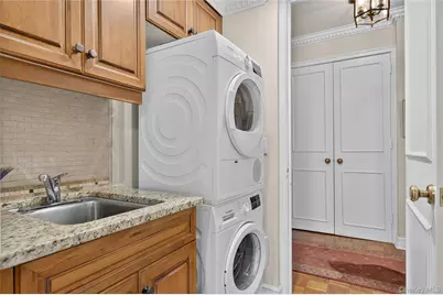 100 Hilton Avenue #411, Garden City, NY 11530 - Photo 13