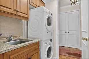 100 Hilton Ave, Garden City, NY 11530 - Photo 13