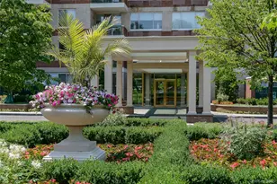 100 Hilton Ave, Garden City, NY 11530 - Photo 25