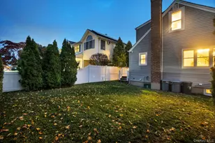 186 Robin Pl, Levittown, NY 11756 - Photo 29