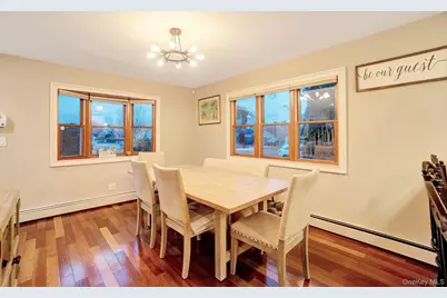 186 Robin Place, Levittown, NY 11756 - Photo 5