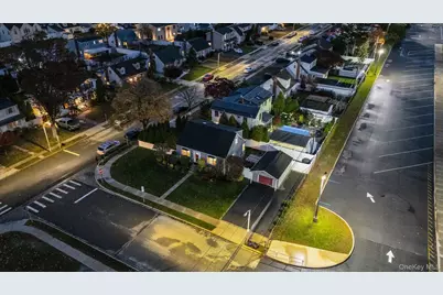 186 Robin Place, Levittown, NY 11756 - Photo 39