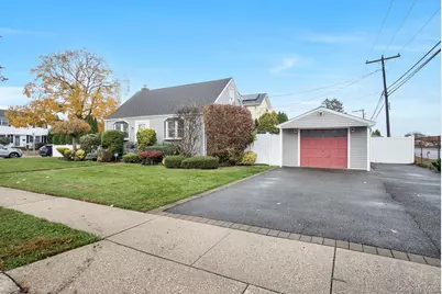 186 Robin Place, Levittown, NY 11756 - Photo 33