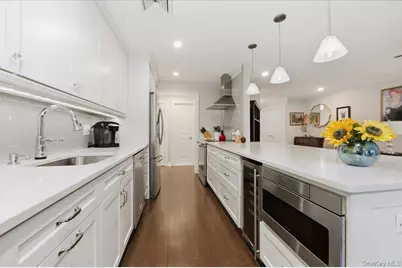 99 S Park Avenue #311, Rockville Centre, NY 11570 - Photo 11