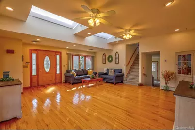 9 Lake Drive, Middle Island, NY 11953 - Photo 5