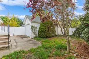 60 Harvard Ave, Lynbrook, NY 11563 - Photo 25