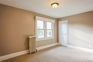 60 Harvard Ave, Lynbrook, NY 11563 - Photo 17