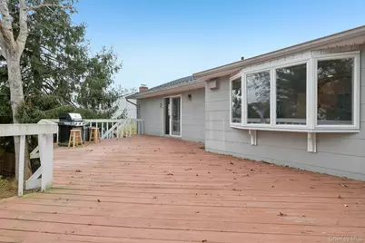 23 Tiffany Lane, Smithtown, NY 11787 - Photo 37