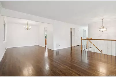 23 Tiffany Lane, Smithtown, NY 11787 - Photo 5