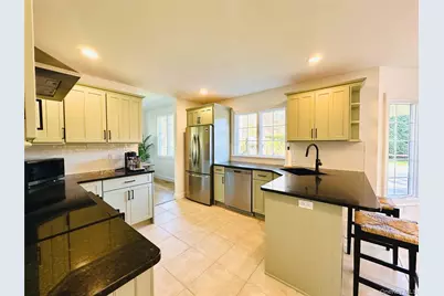 10 Ginny Lane, Hampton Bays, NY 11946 - Photo 11