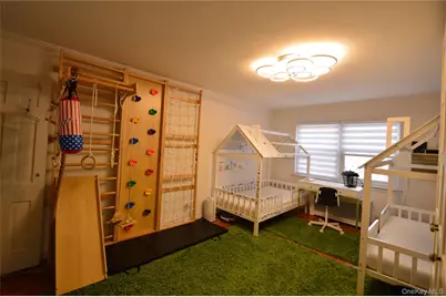 10546 65th Road, Forest Hills, NY 11375 - Photo 11