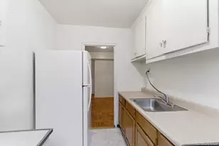 88-30 182nd St, Hollis, NY 11423 - Photo 7