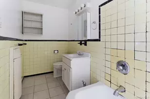 88-30 182nd St, Hollis, NY 11423 - Photo 9