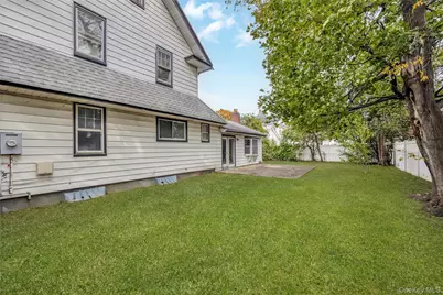 73 Peterson Place, Lynbrook, NY 11563 - Photo 3