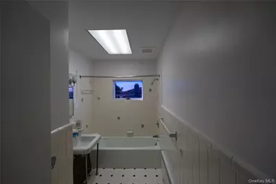 43 Fourth Street, Glen Cove, NY 11542 - Photo 11