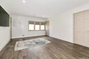 22 Olive St, Great Neck, NY 11020 - Photo 13