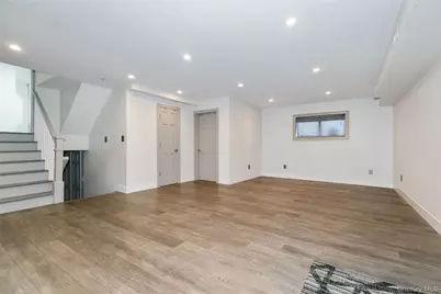 22 Olive Street, Great Neck, NY 11020 - Photo 25