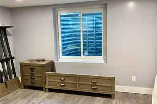 22 Olive St, Great Neck, NY 11020 - Photo 31