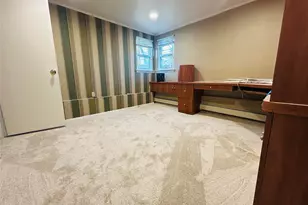 16 Middle Ln, Jericho, NY 11753 - Photo 11