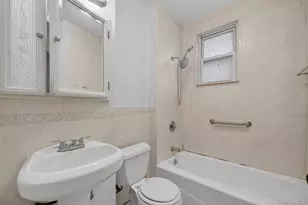 2247 Mickle Ave, Bronx, NY 10469 - Photo 39