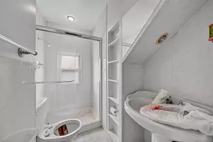 2247 Mickle Ave, Bronx, NY 10469 - Photo 37