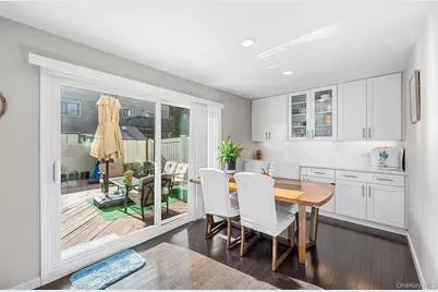 28 Berry Court, New York, NY 10309 - Photo 11