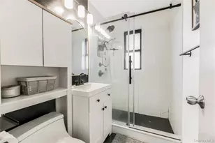 640 Pelham Rd, New Rochelle, NY 10805 - Photo 11