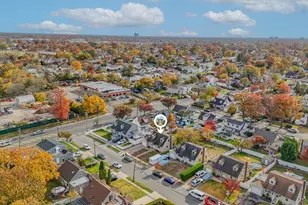 48 Circle Dr, Westbury, NY 11590 - Photo 27