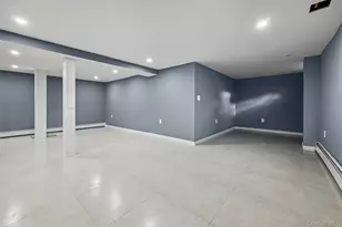 48 Circle Dr, Westbury, NY 11590 - Photo 15