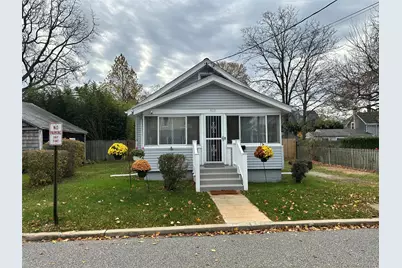 517 Flint Street, Greenport, NY 11944 - Photo 3