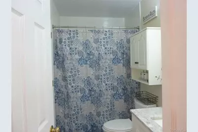 143 Parkside Drive, Suffern, NY 10901 - Photo 17