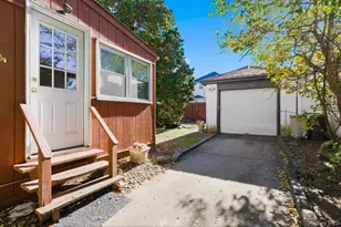 1053 Quentin Pl, Woodmere, NY 11598 - Photo 21