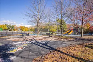 1 Victoria Ln, Yonkers, NY 10701 - Photo 29