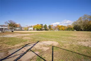 1 Victoria Ln, Yonkers, NY 10701 - Photo 33