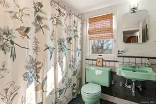 8 Old Wood Rd, Stony Brook, NY 11790 - Photo 17