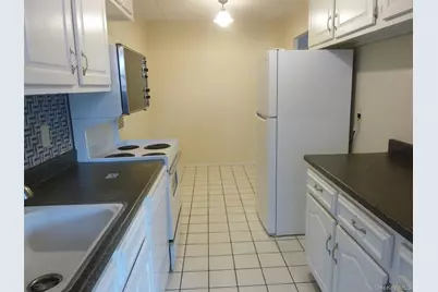 35 Park Avenue #2D, Suffern, NY 10901 - Photo 5