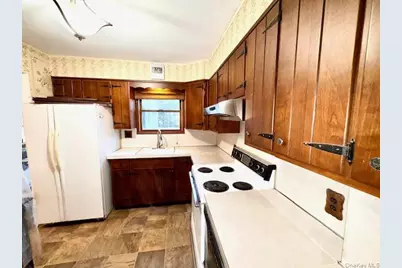 1 Abbie Lane, Hyde Park, NY 12538 - Photo 7